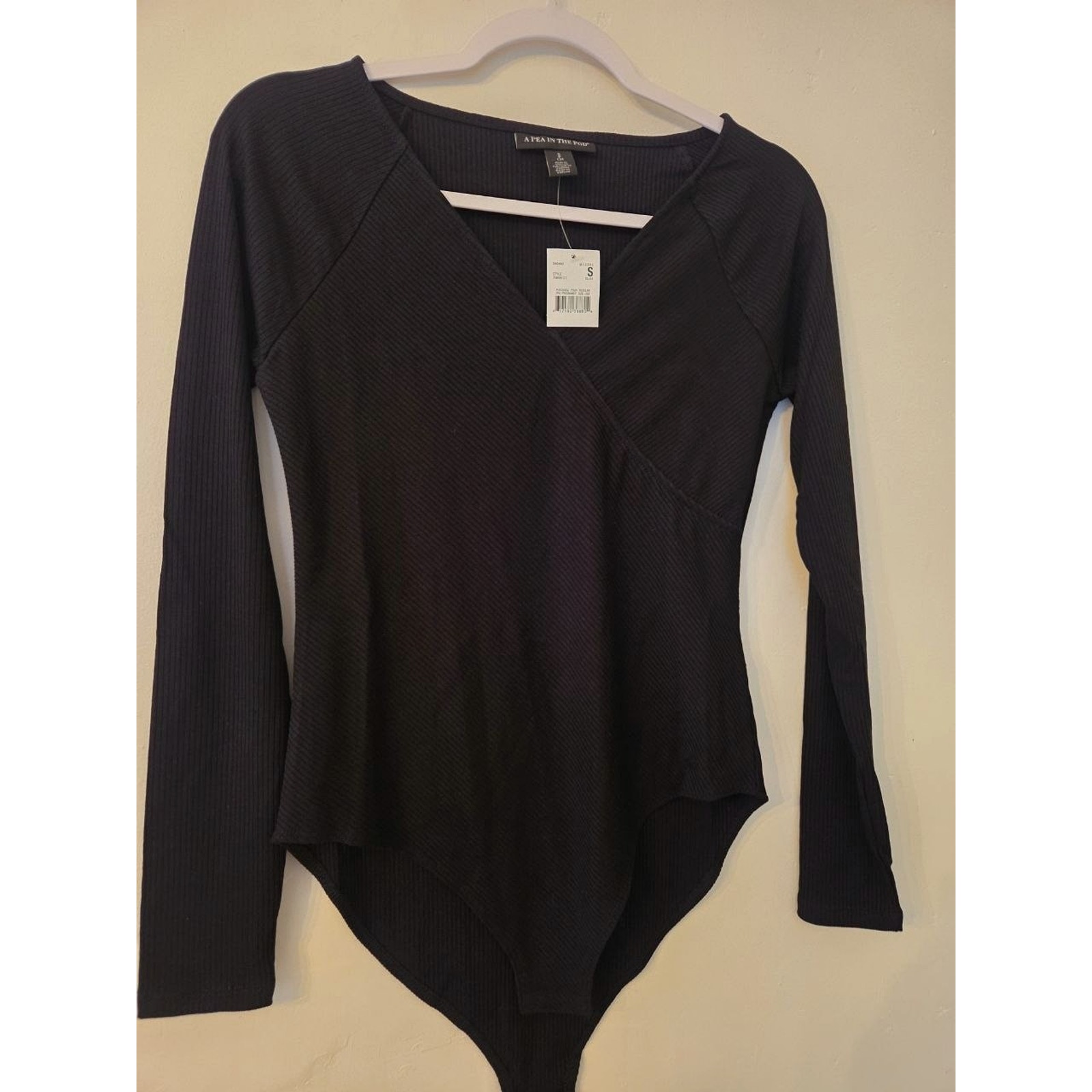 A Pea In The Pod Maternity Long Sleeve Top | Nwt | Size Small S — image 3 of 6
